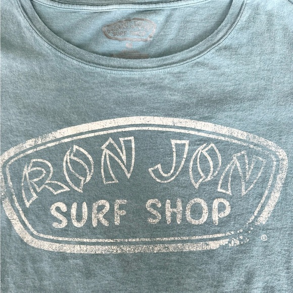 Ron Jon Mineral Washed Distressed Badge Tee Boxy Crop - Picture 5 of 9
